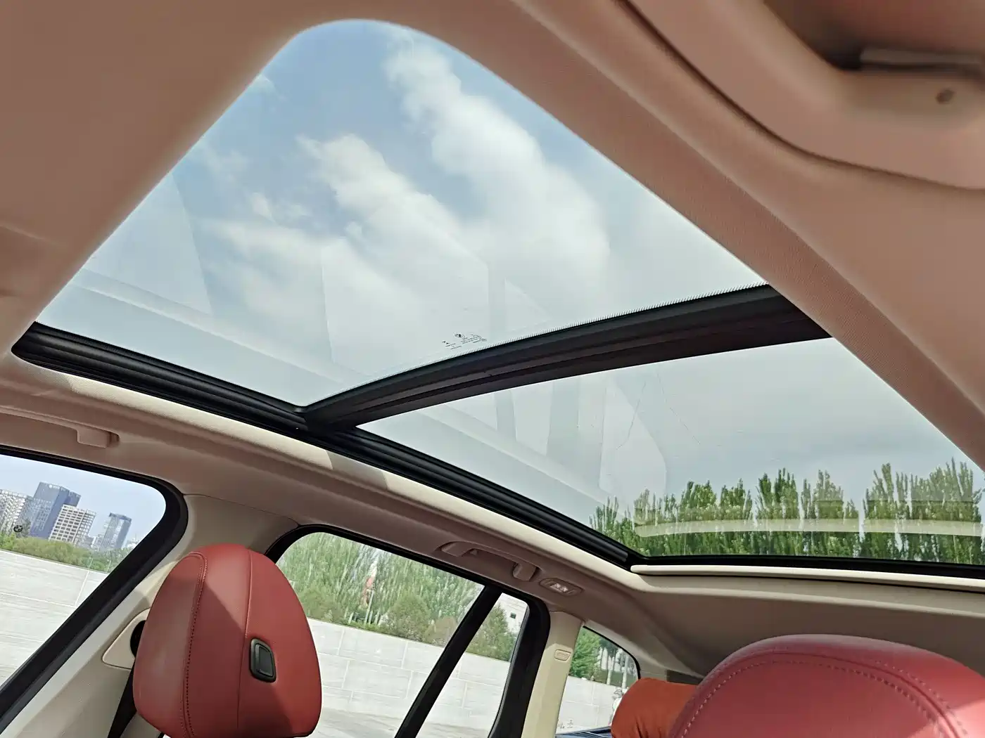 BMW iX3 2022 Leading Edition фото 7