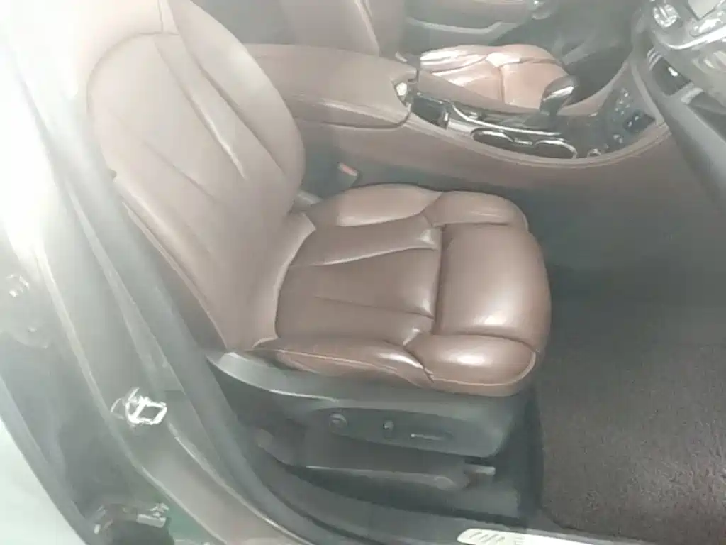 Фото 25 - Buick Envision Plus