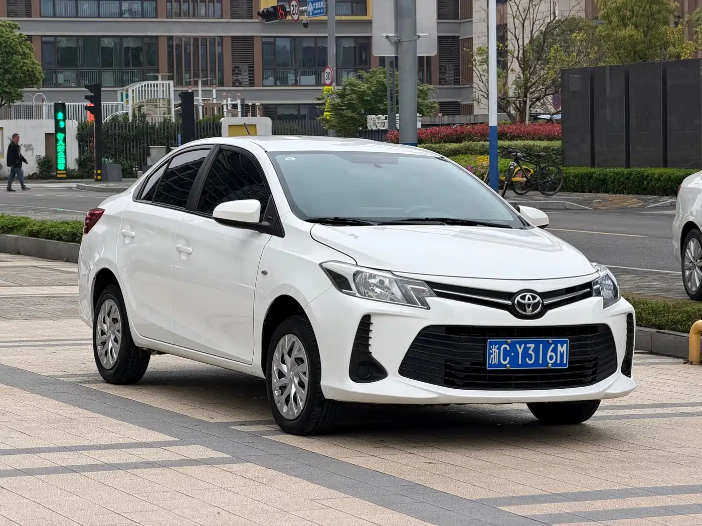 Toyota Vios 2022 1.5L CVT Venture CARE Edition фото 3