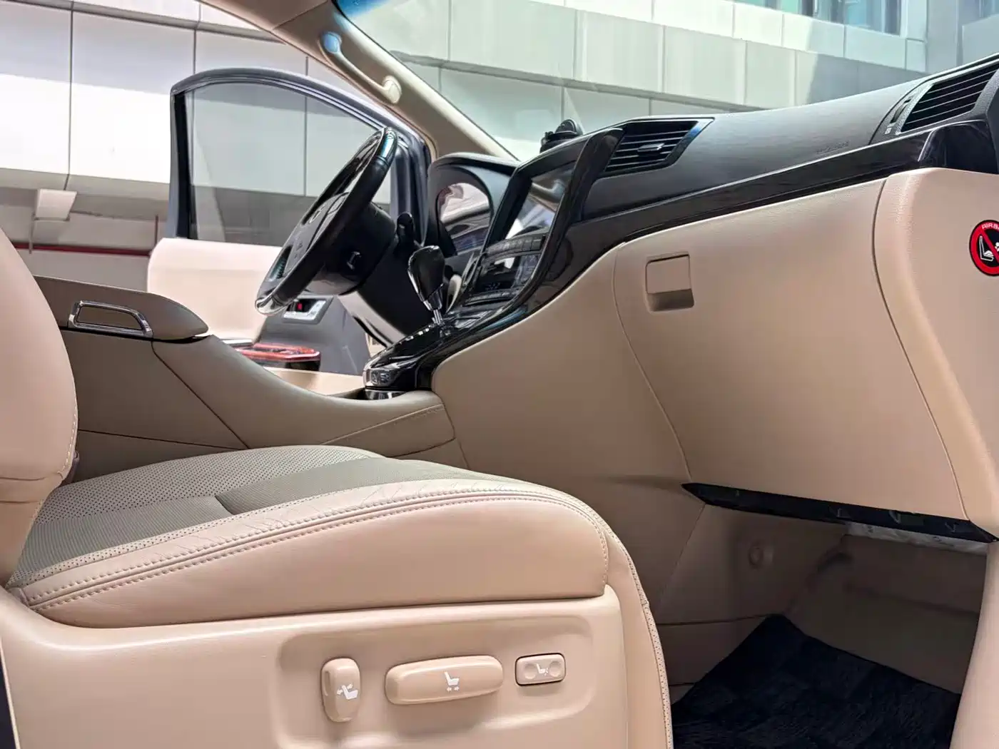 Toyota Alphard 2012 3.5L Luxury Edition фото 5