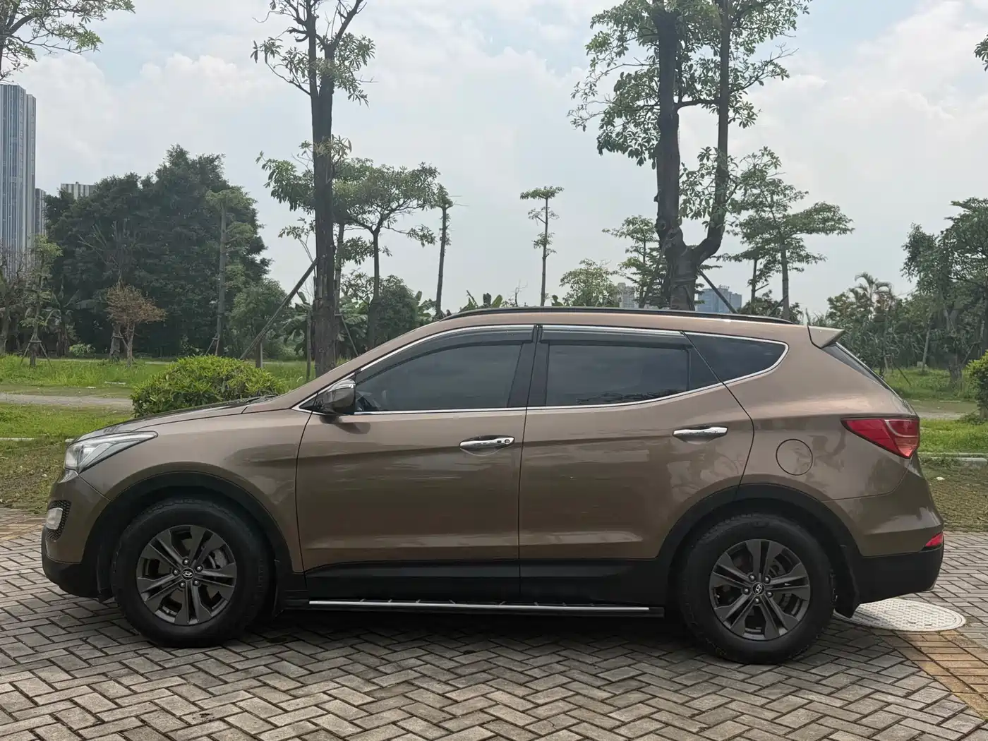 Hyundai Santa Fe 2013 Model 2.4L Automatic 4WD Smart фото 7