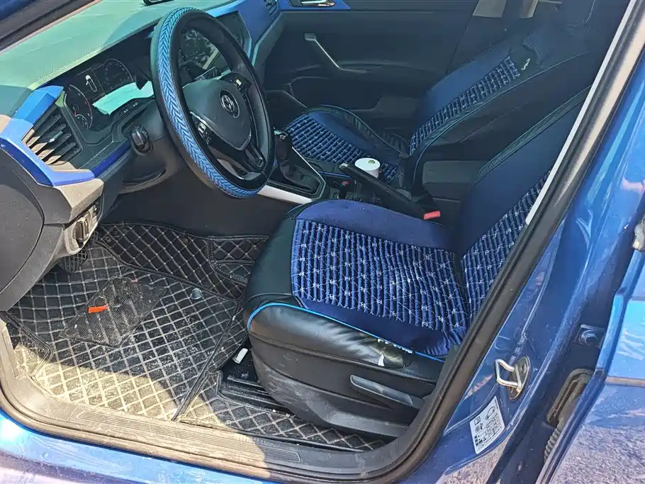 Volkswagen Polo 2019 Plus 1.5L Automatic Panorama Enjoyment Edition фото 9