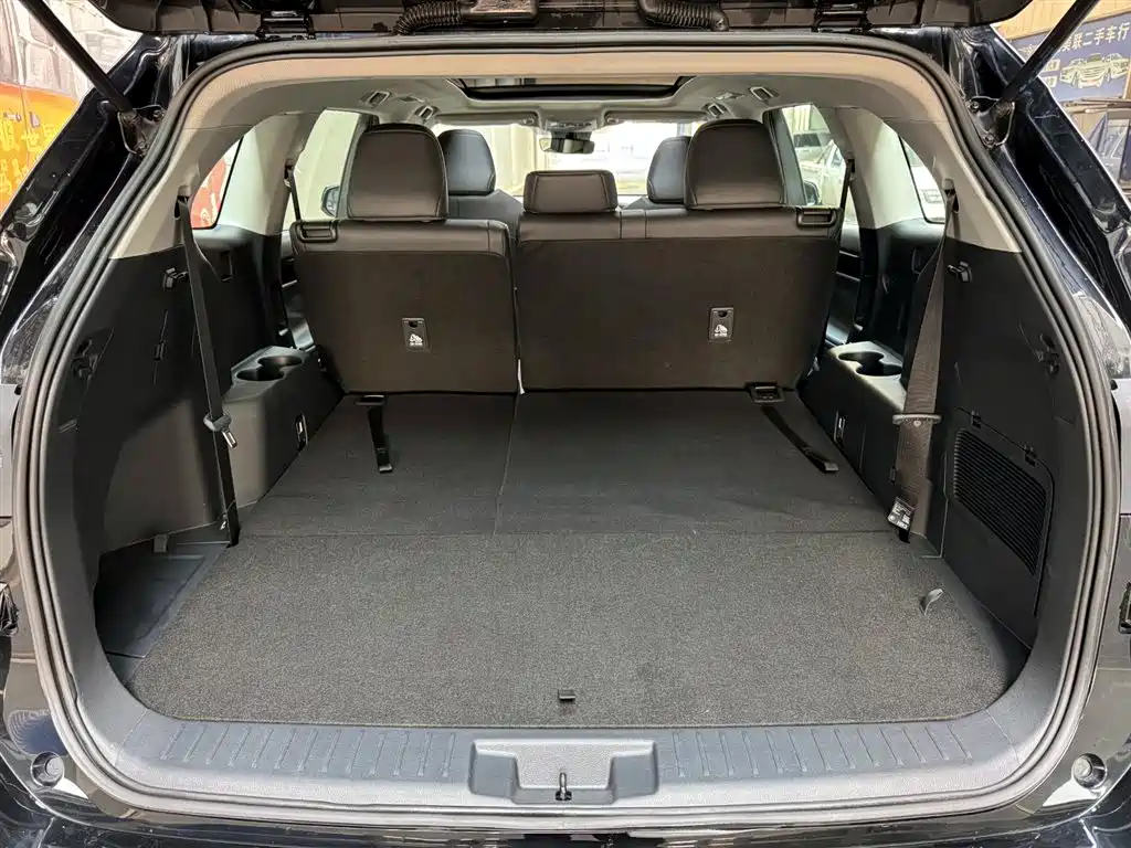 Toyota Highlander 2022 380T 4WD Luxury 7-Seater фото 8
