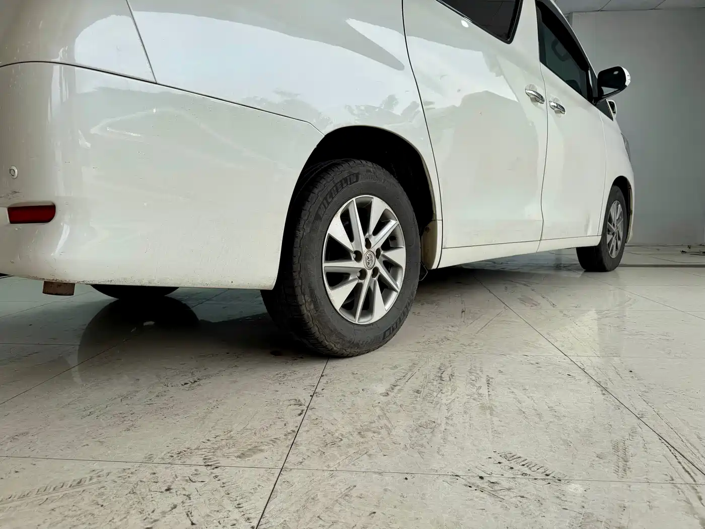 Toyota Alphard фото 22