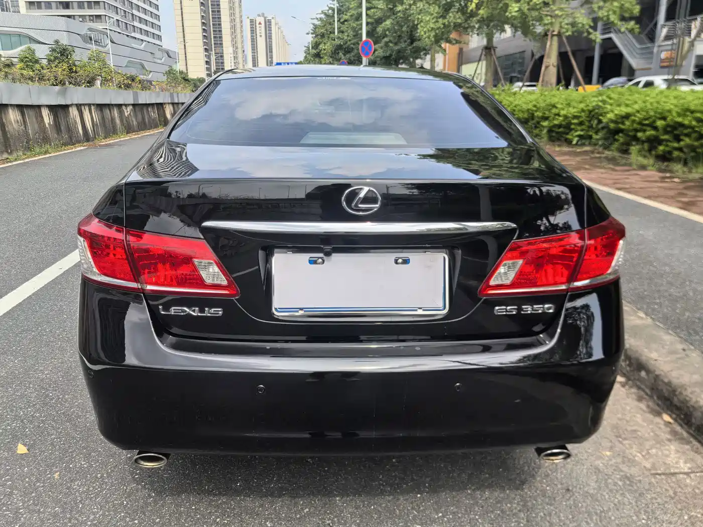 Фото 6 - Lexus ES