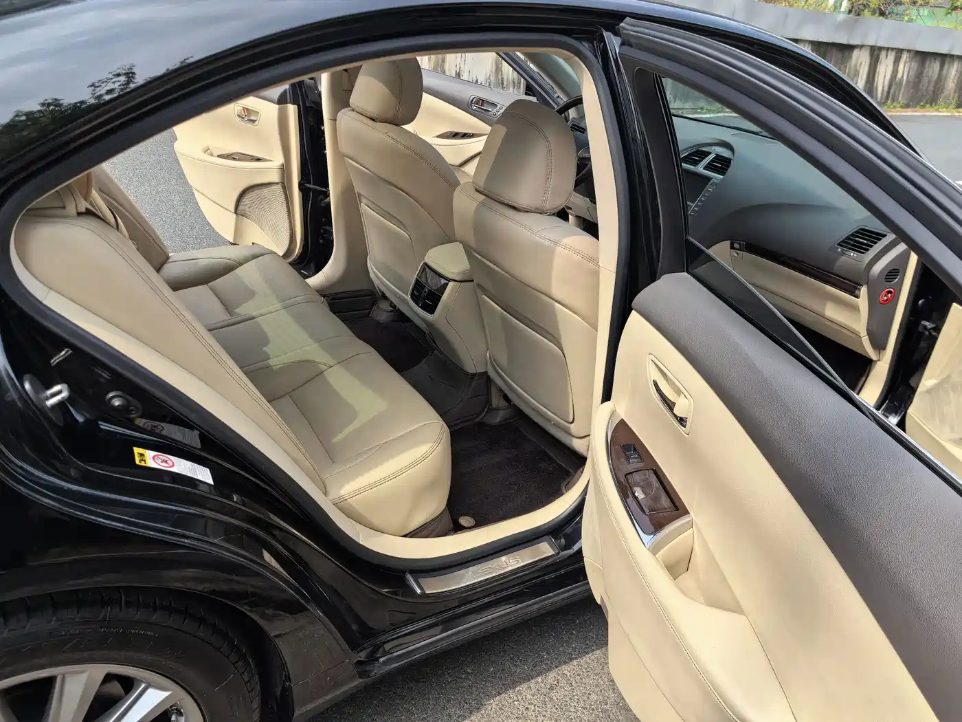 Фото 9 - Lexus ES