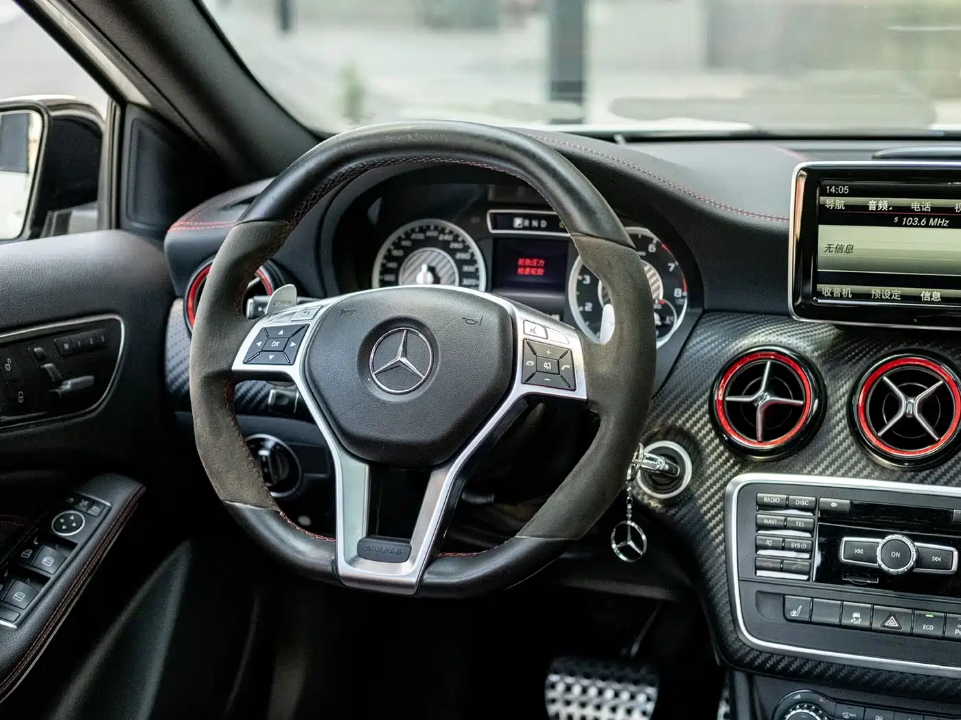 Mercedes-Benz A-Class AMG (Import) 2014 AMG A 45 4MATIC фото 10