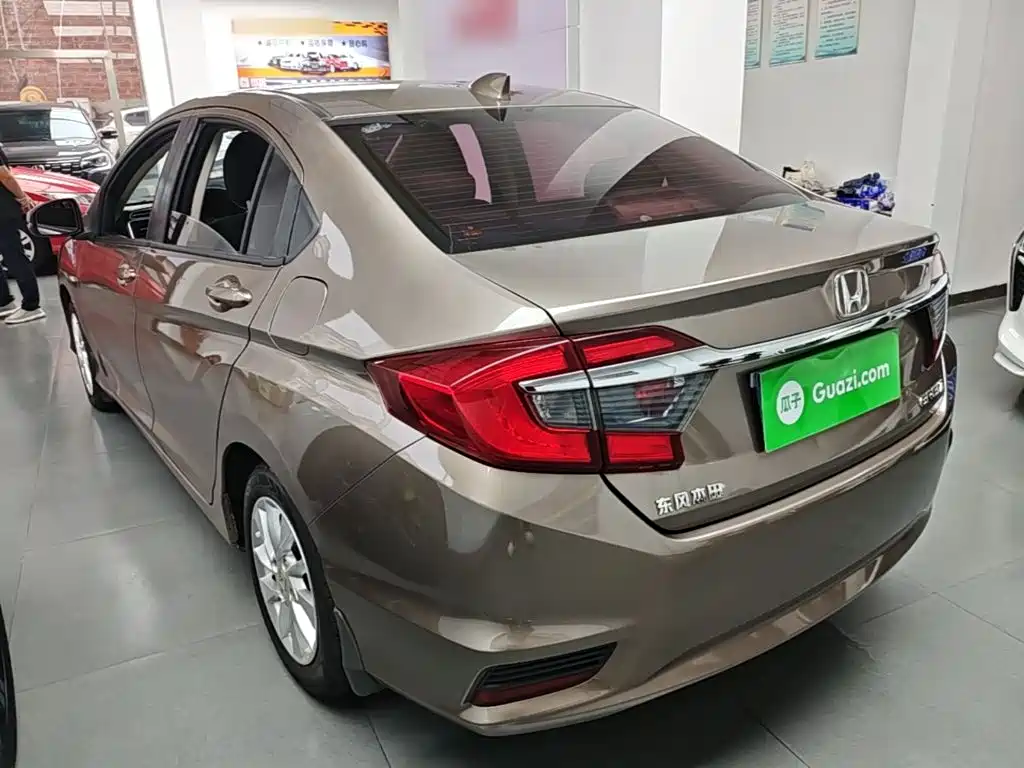 Honda Greiz 2016 2016 1.5L CVT Fashion Edition