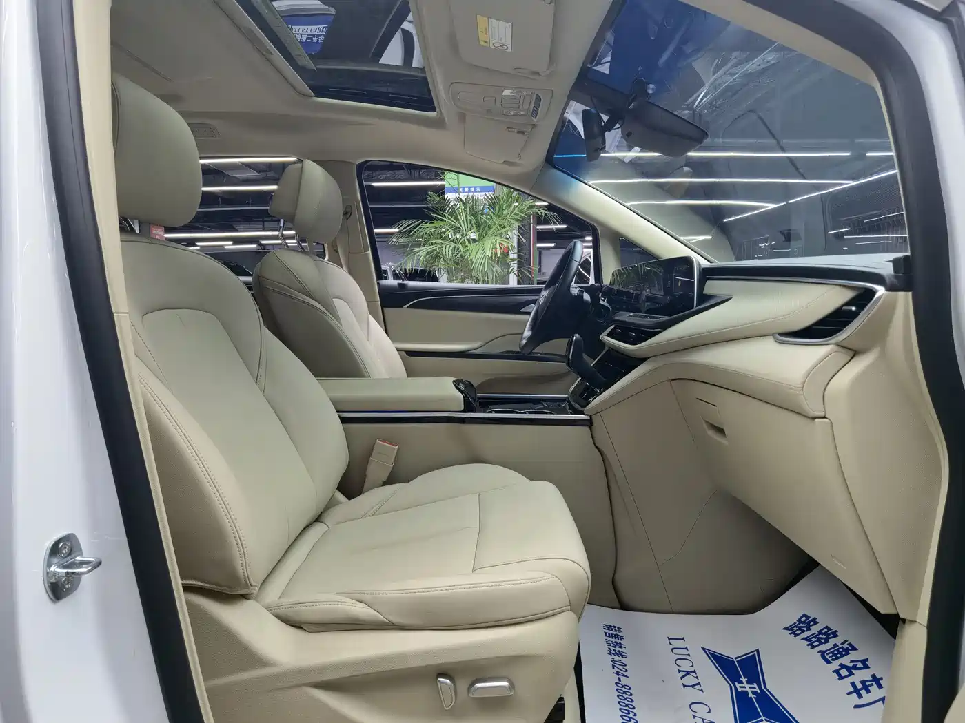 Buick GL8 2023 ES Landmaster Exclusive фото 8