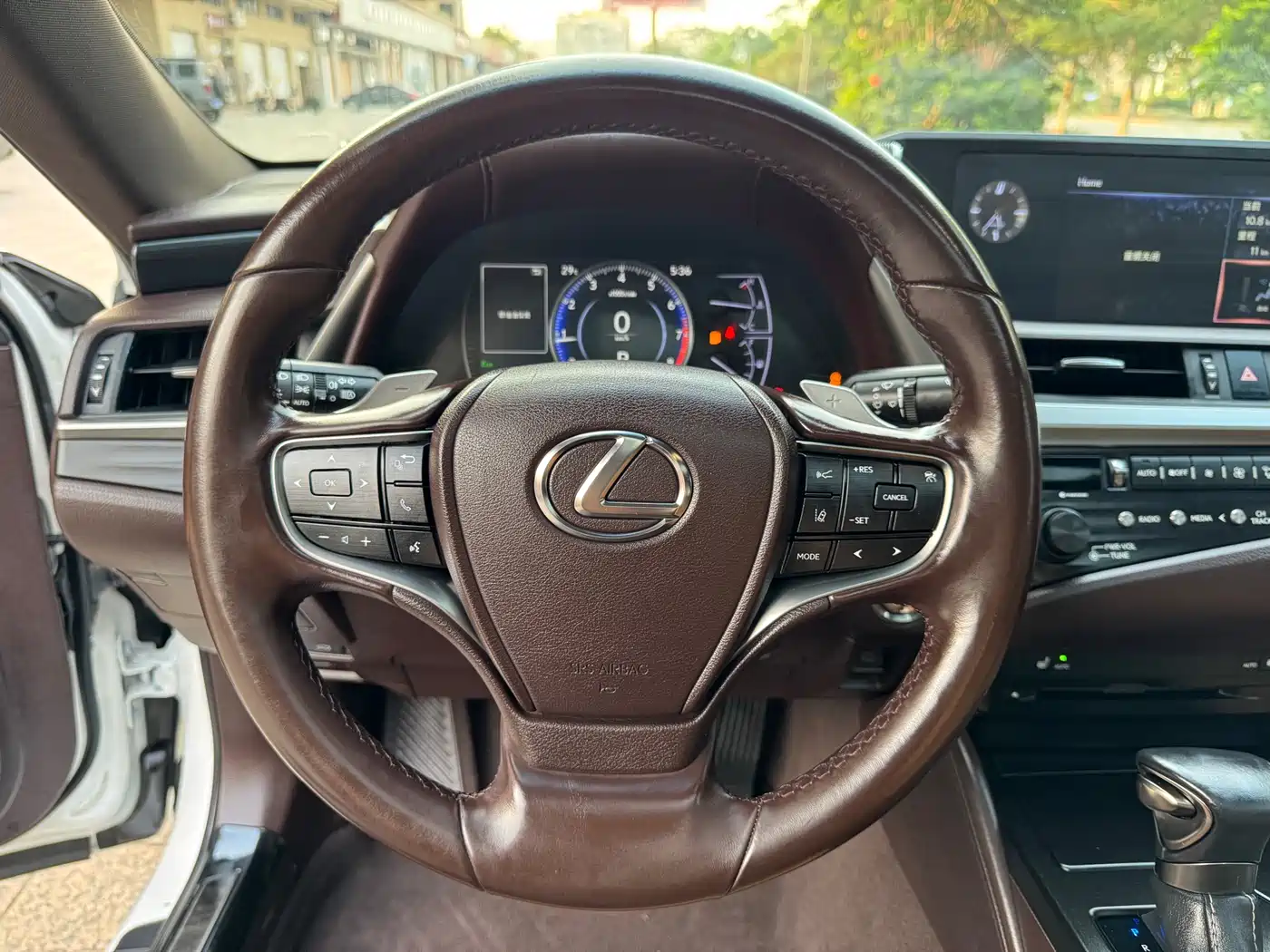 Lexus ES 2020 200 Excellence фото 14