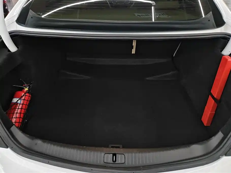 Buick Regal 2015 2.0L Leading Fashion Model фото 4
