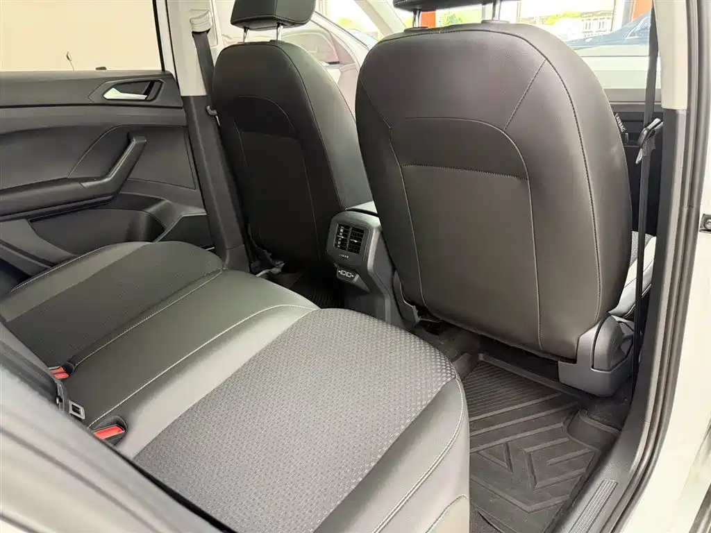 Volkswagen Tanying 2021 1.5L Automatic Smart Connect Edition фото 11