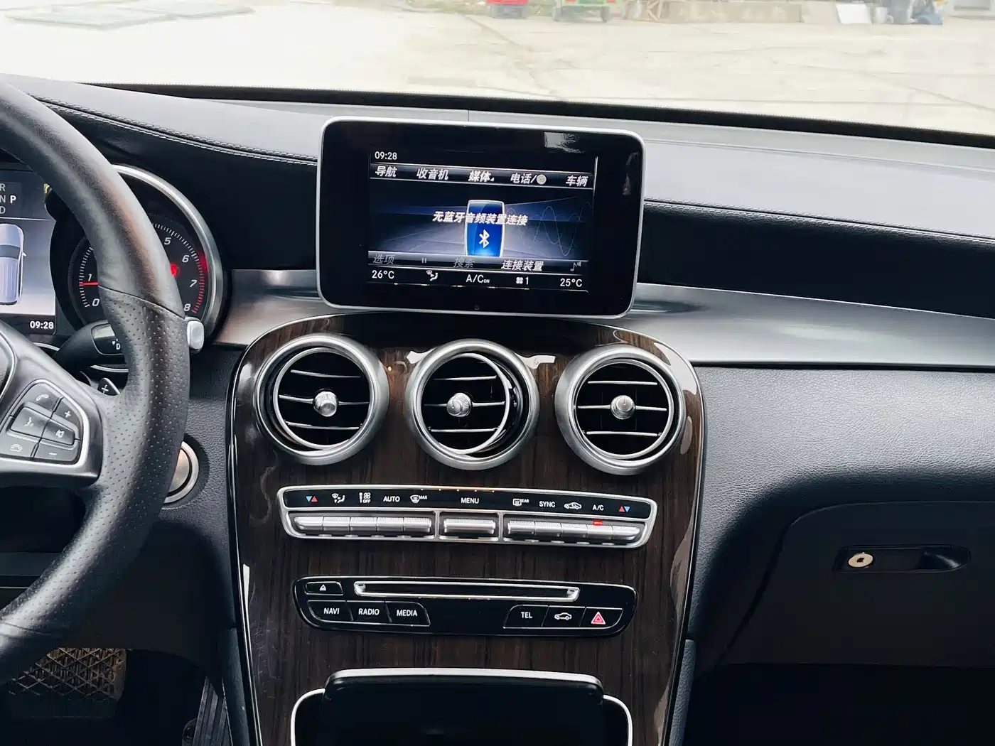 Mercedes-Benz GLC 2019 Facelift GLC 260 L 4MATIC Luxury фото 7