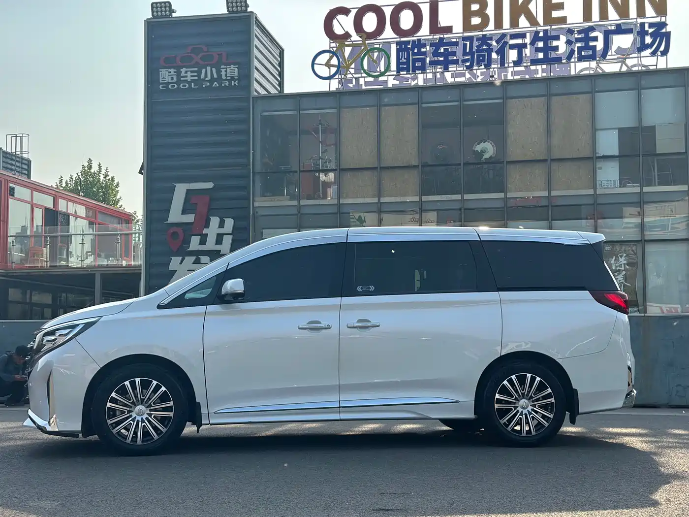 GAC Trumpchi Trumpchi M8 2021 Leading Show Series 390T Ultimate Edition фото 4