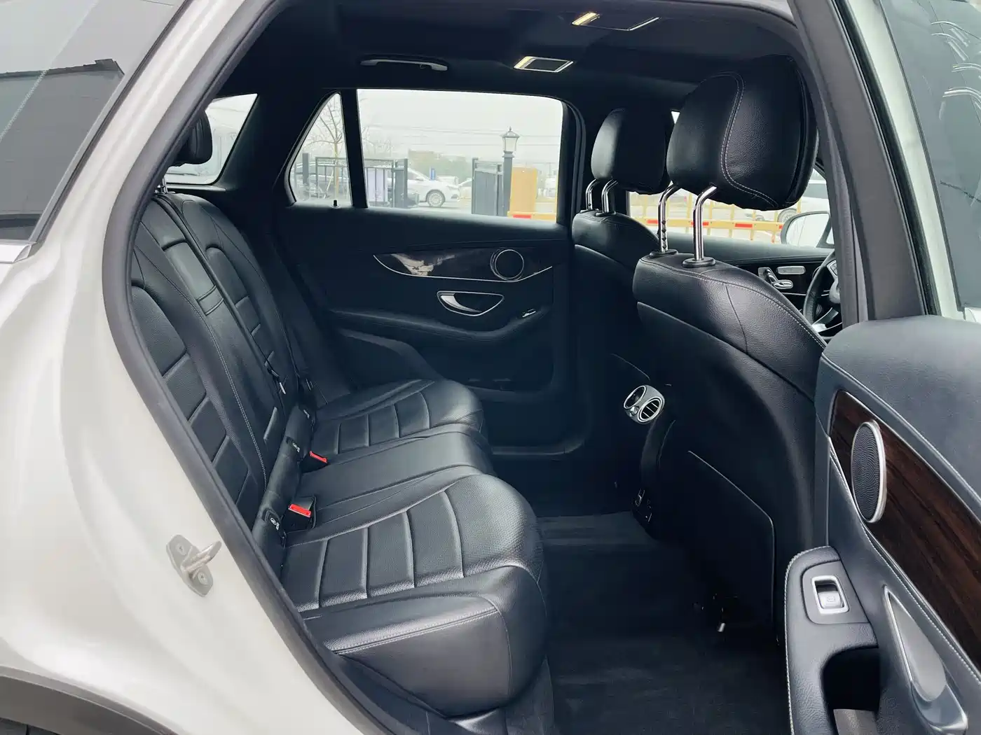 Mercedes-Benz GLC 2019 Facelift GLC 260 L 4MATIC Luxury фото 11