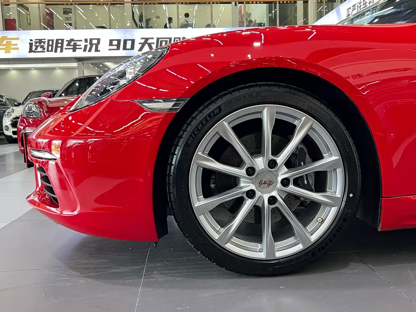 Porsche 718 2018 Cayman 2.0T фото 6