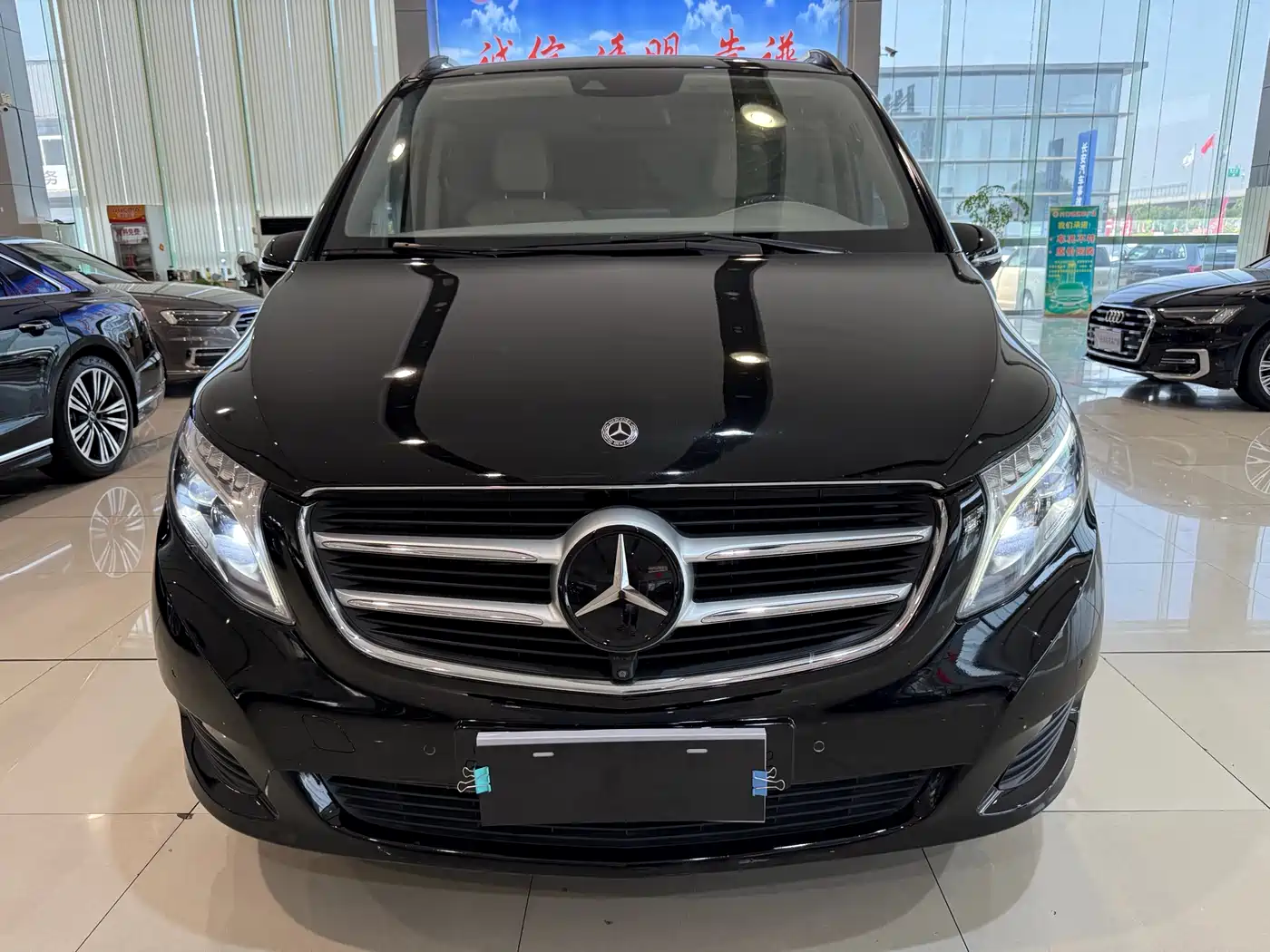 Mercedes-Benz V-Class 2018 V 260 L Premium Long Version China V фото 2