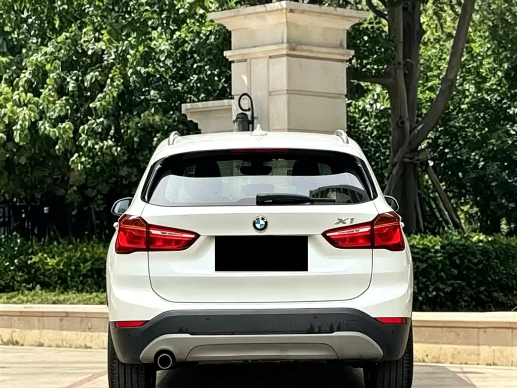 BMW X1 2018 sDrive18Li Fashion Model фото 10