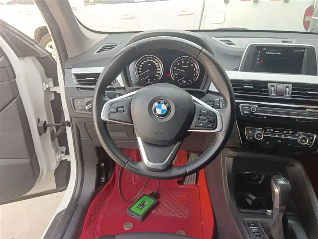 BMW X1 2019 sDrive18Li Fashion Model фото 11