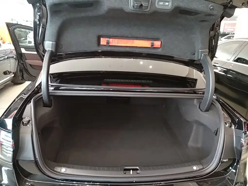 Volvo S90 2025 2026 B5 Zhiyuan Luxury Edition