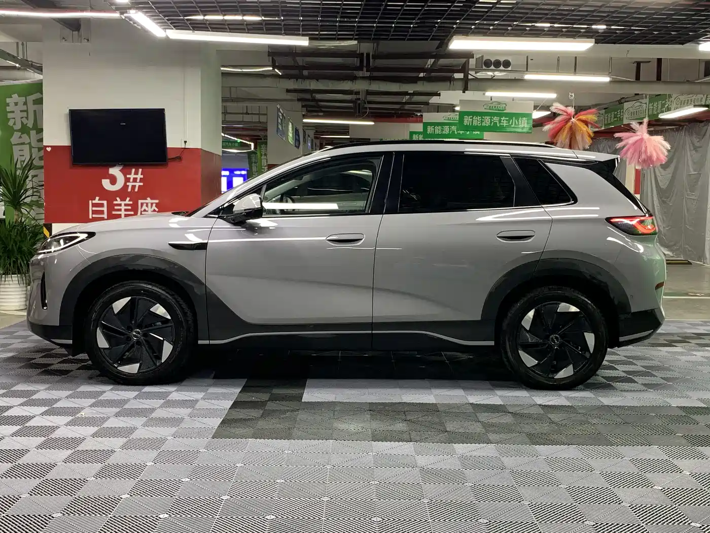 BYD Hai Shi 05 EV 2025 520KM Flagship Smart Navigation Edition фото 3