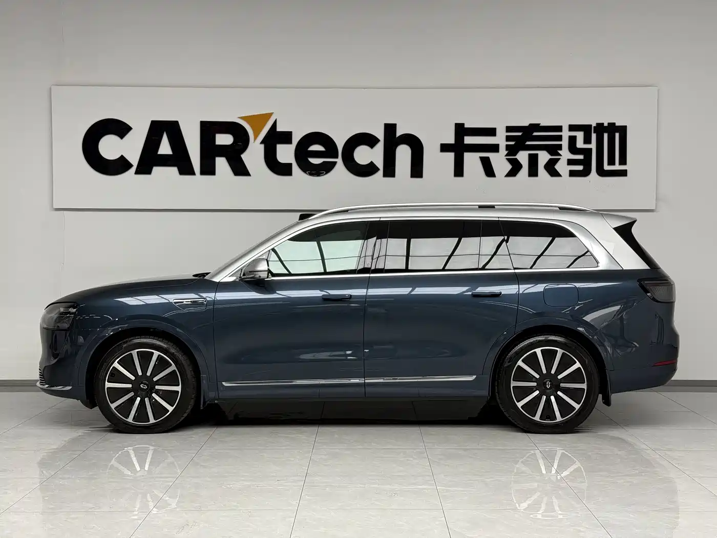 AITO Wenjie AITO M9 2024 Extended Range Ultra 42kWh 6-Seater фото 3