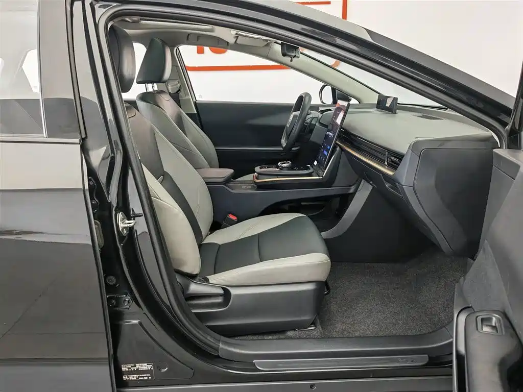 Toyota bZ3 2023 517km Elite PRO фото 23