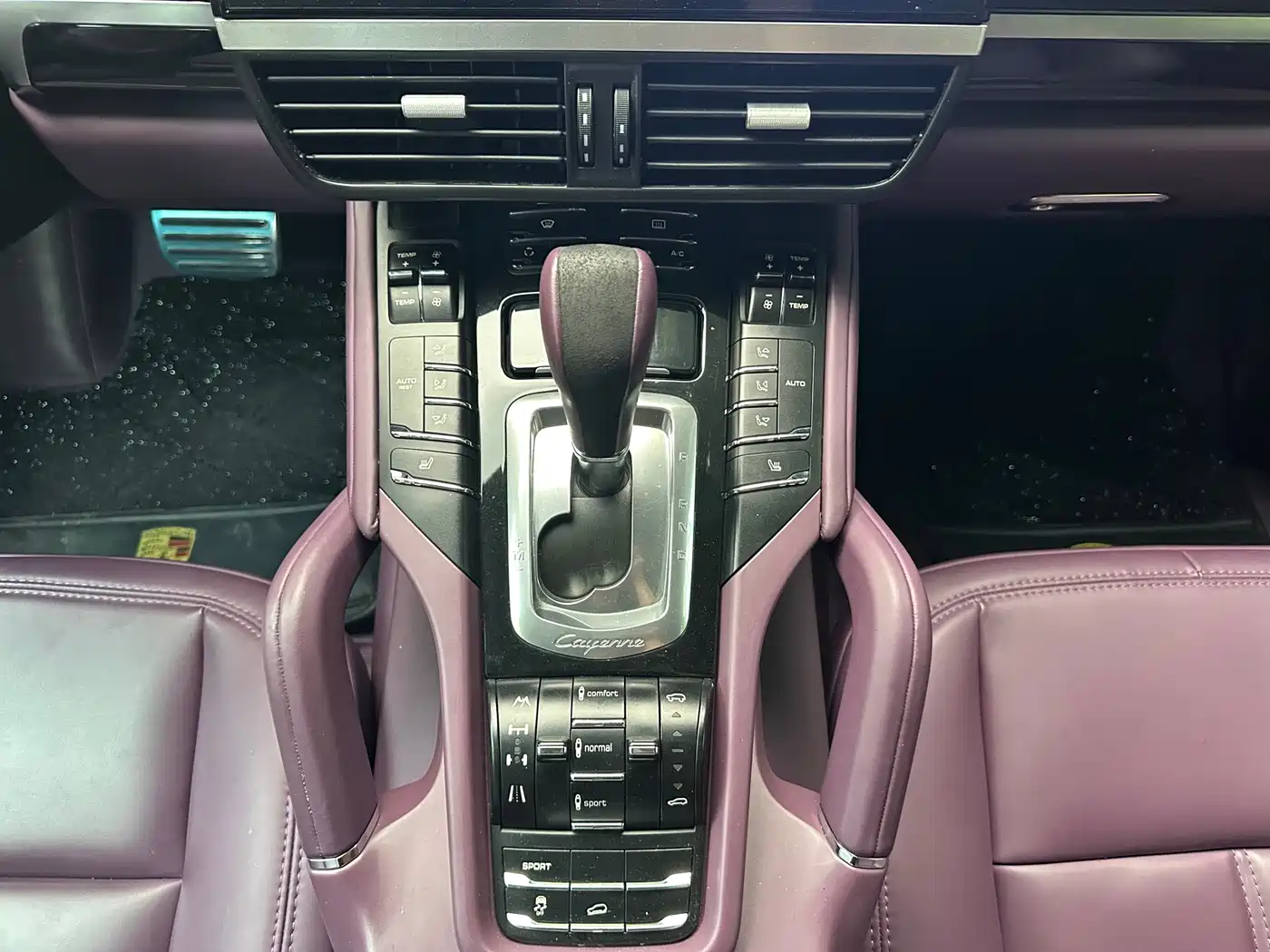 Porsche Cayenne 2011 Cayenne 3.0T фото 28