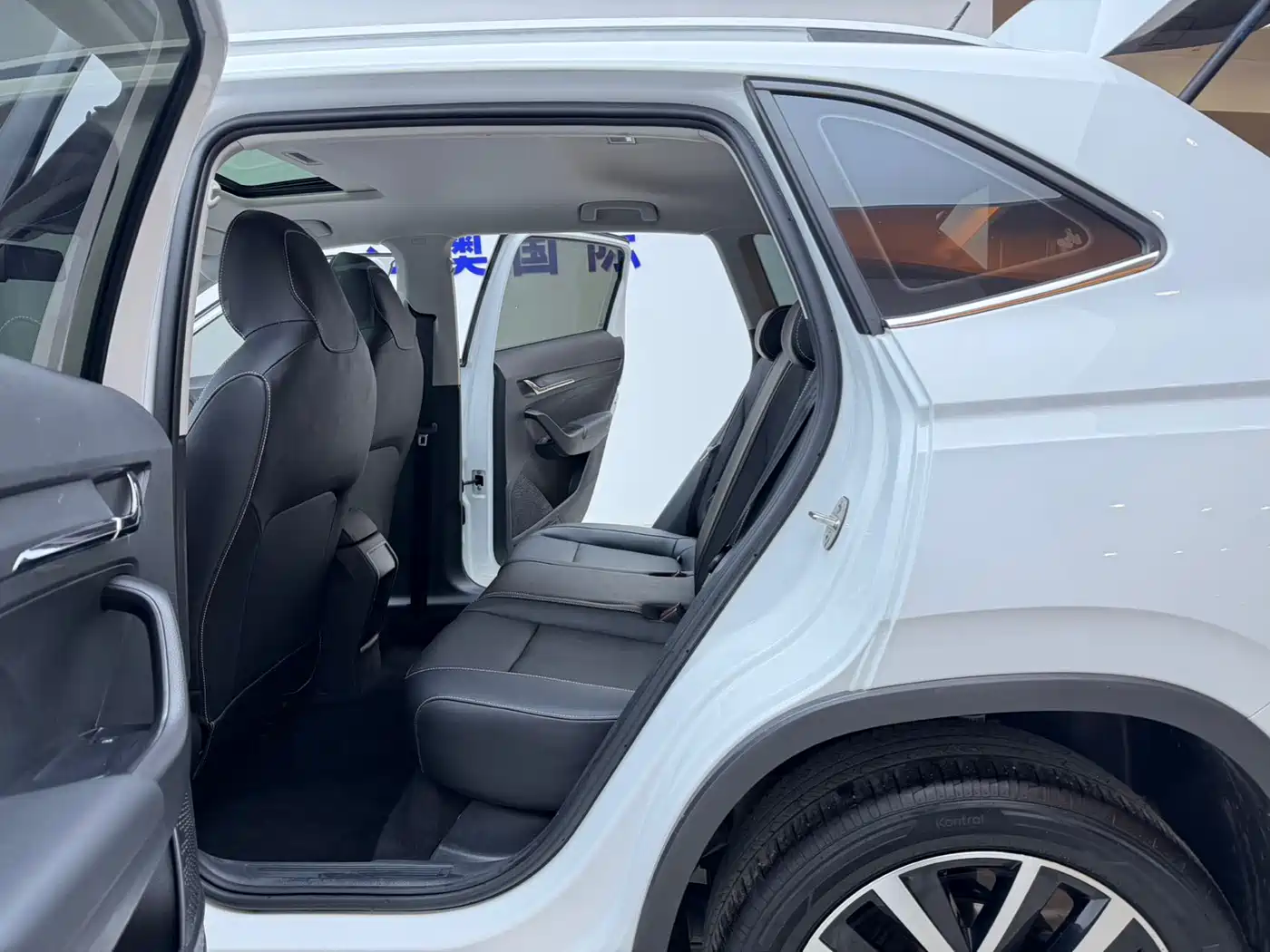 Škoda Kamiq 2023 1.5L Auto Comfort Edition фото 12