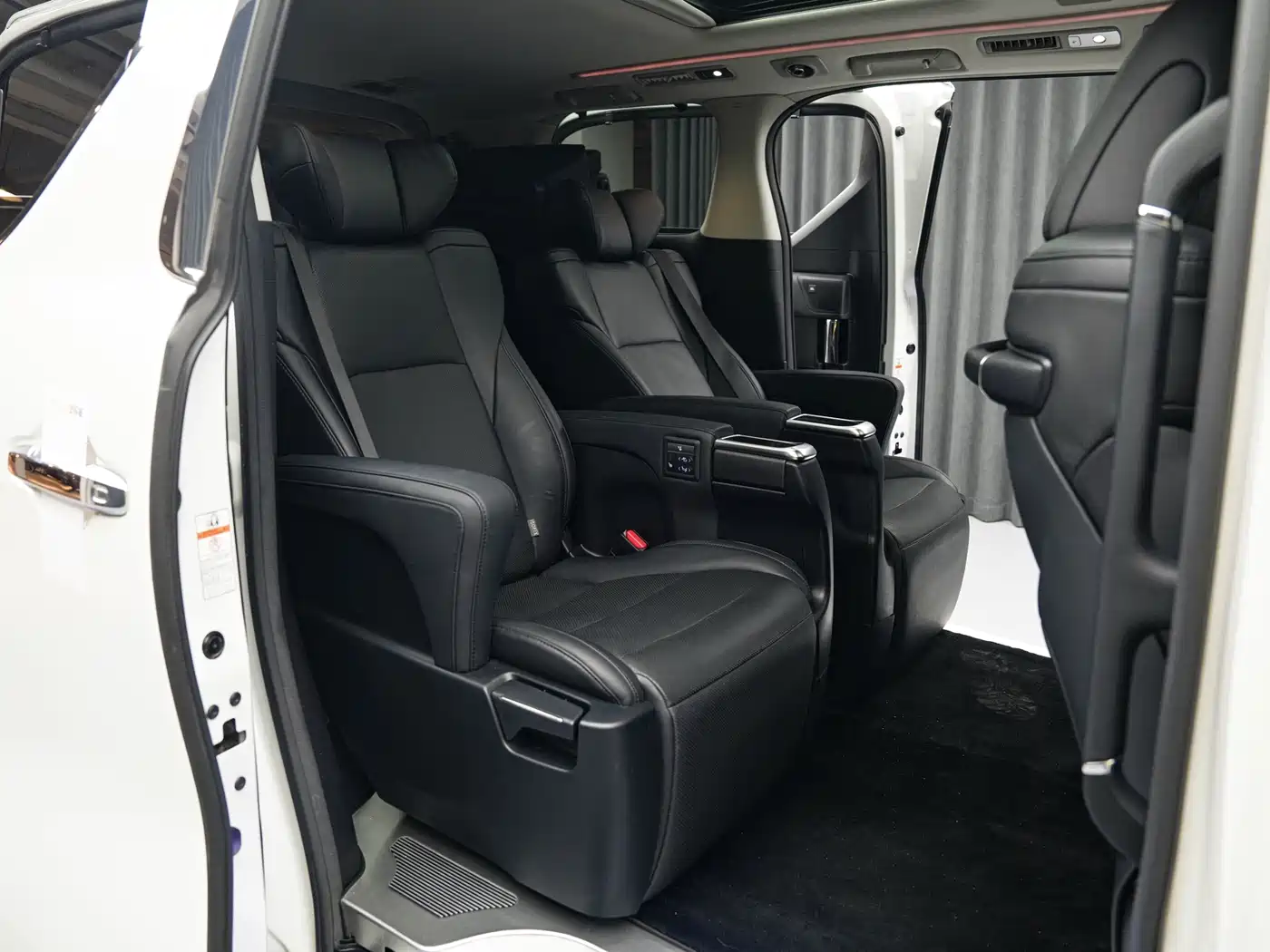 Toyota Vellfire 2019 2019 Hybrid 2.5L HV Luxury Edition
