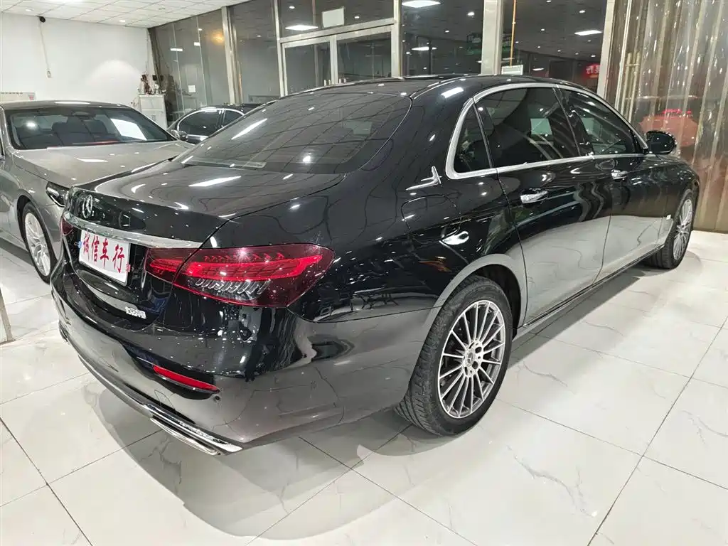 Mercedes-Benz E-Class 2023 E 260 L фото 4