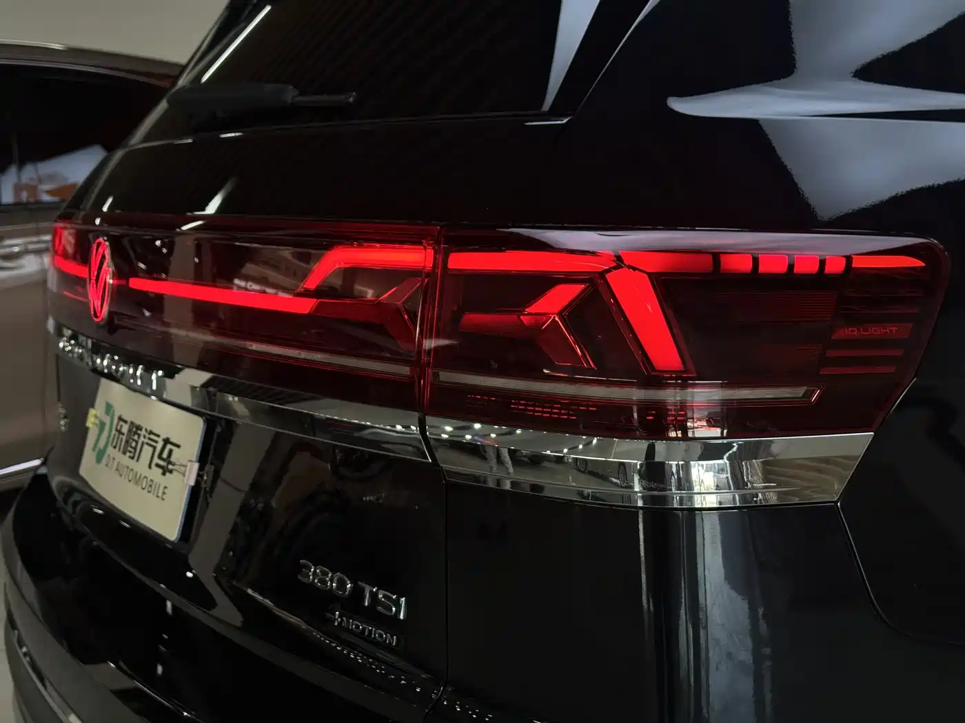 Volkswagen Teramont 2023 380TSI AWD Exclusive Luxury Edition фото 7
