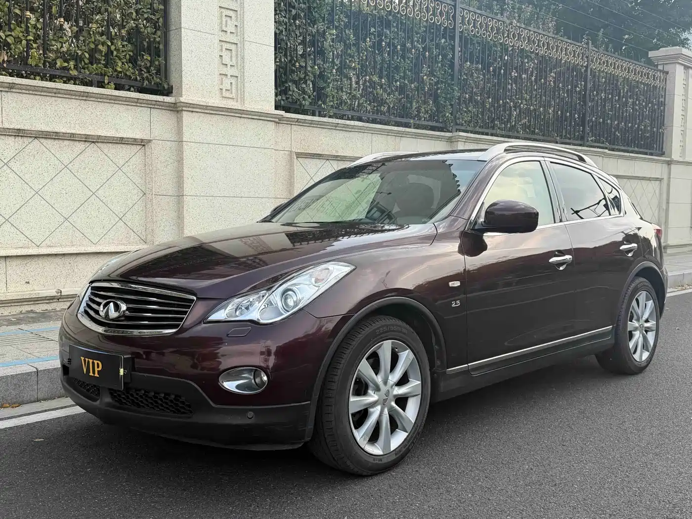 Infiniti QX50 (Import) 2014 2013 2.5L 2WD Elegance