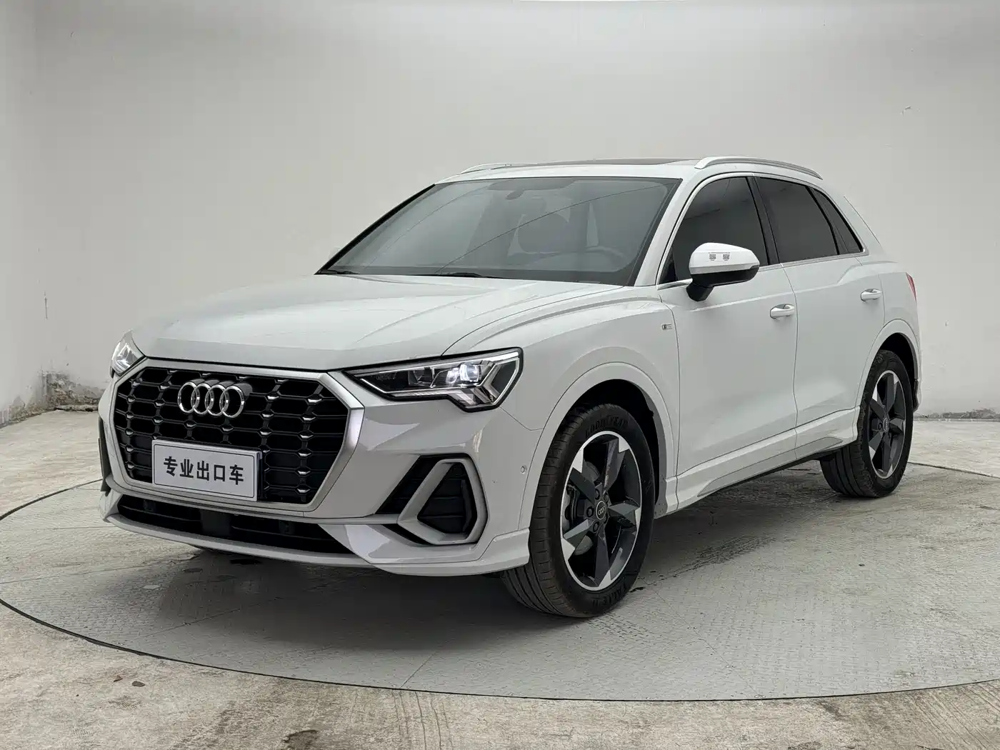 Audi Q3 2023 35 TFSI Fashion Dynamic (1.4T)