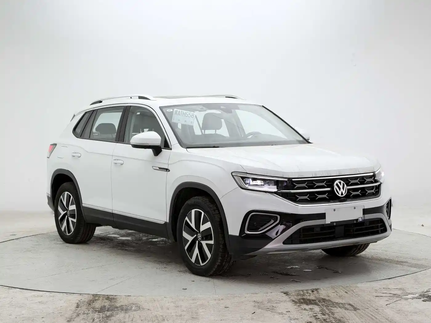 Volkswagen Tayron 2023 280TSI 2WD Luxury Plus Advanced Edition фото 2