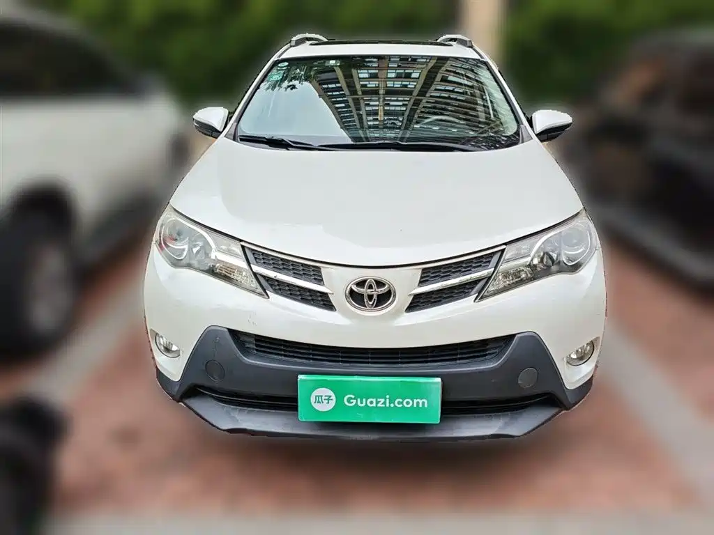 Toyota RAV4 Rongfang 2015 2.0L CVT 2WD Trend Edition фото 24