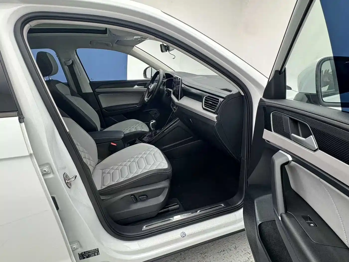 Volkswagen Tayron 2023 280TSI 2WD Luxury Plus Advanced Edition фото 20