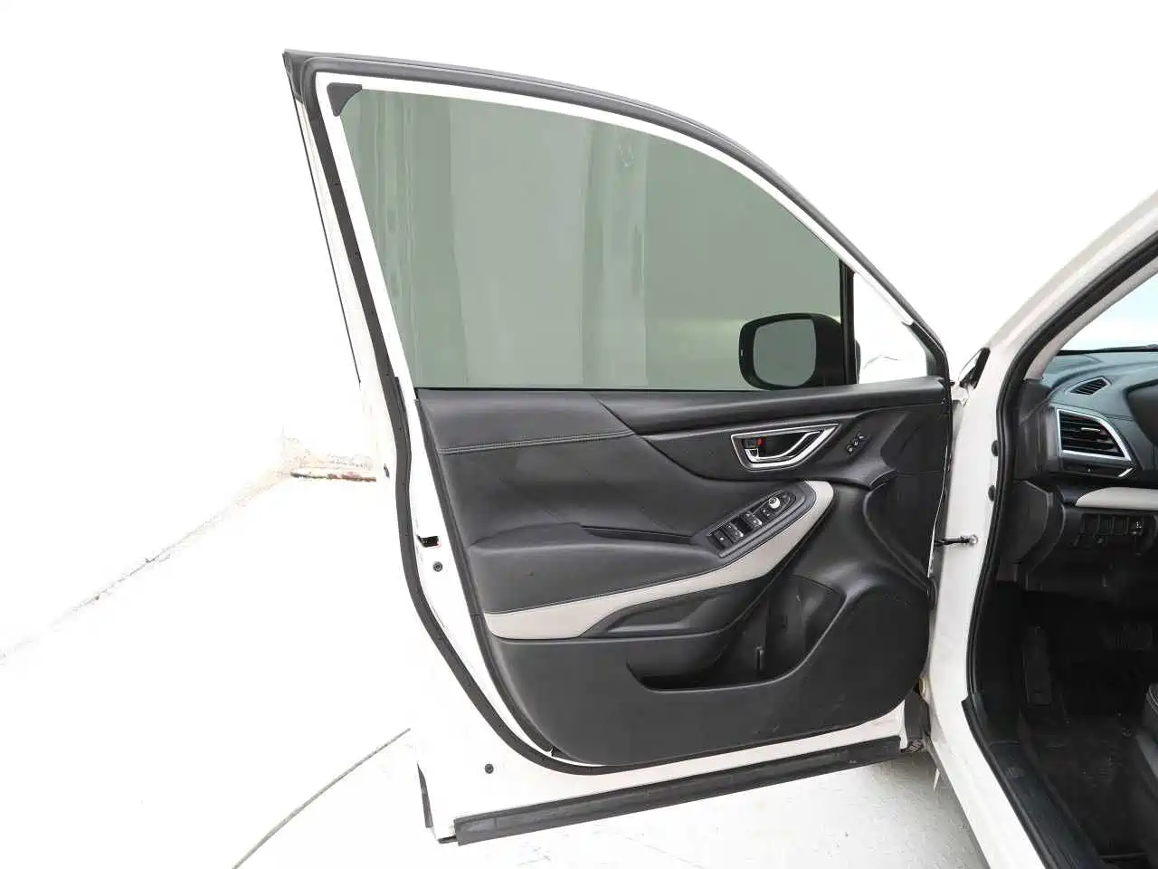 Subaru Forester 2022 2.0i AWD Luxury Edition with EyeSight фото 21