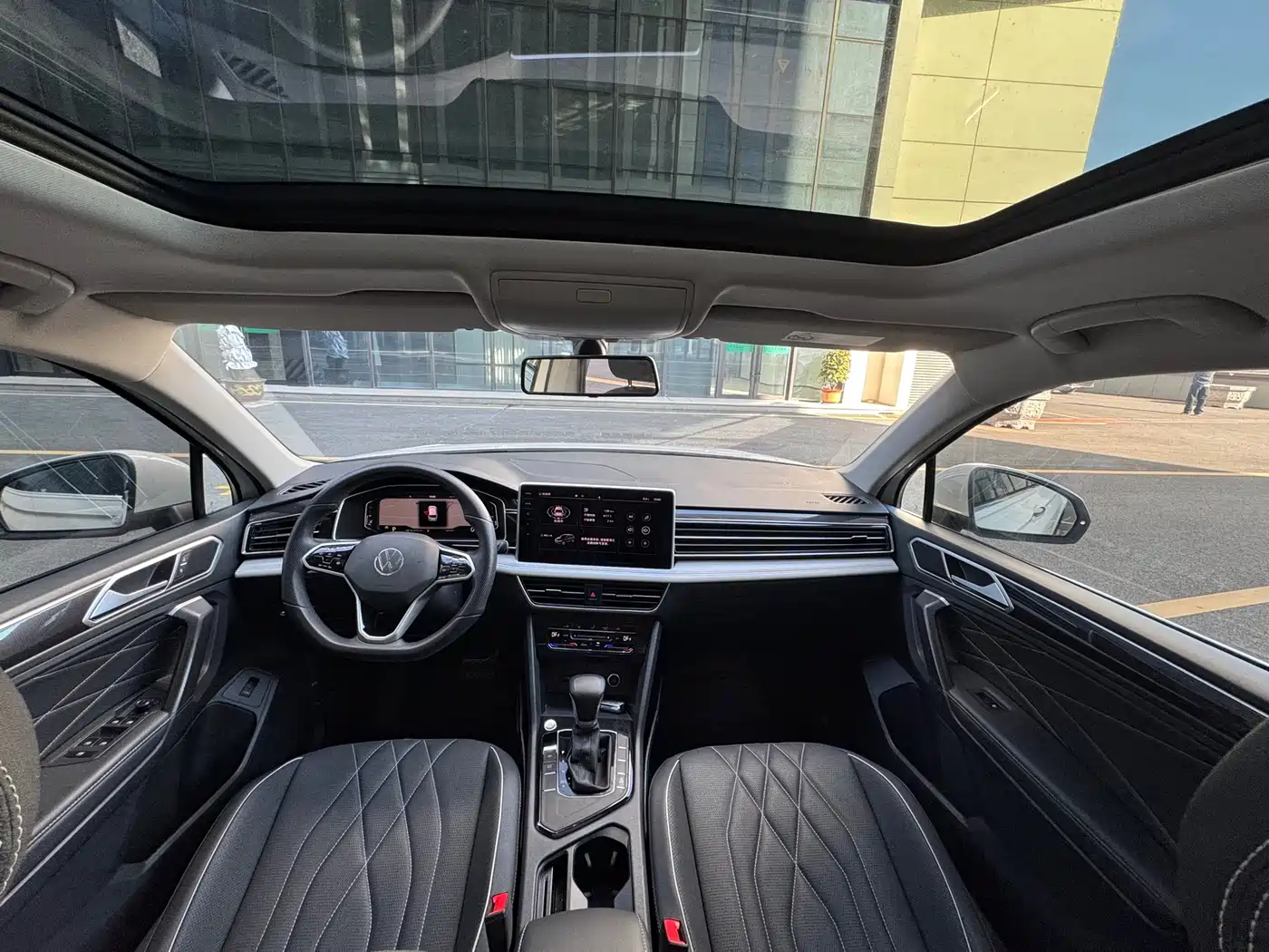Volkswagen Tiguan L 2022 330TSI Automatic 2WD Smart Edition фото 14
