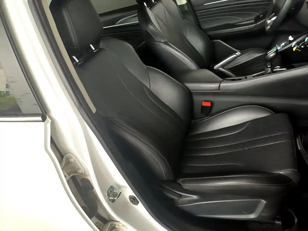 Photo 25 - Changan Eado