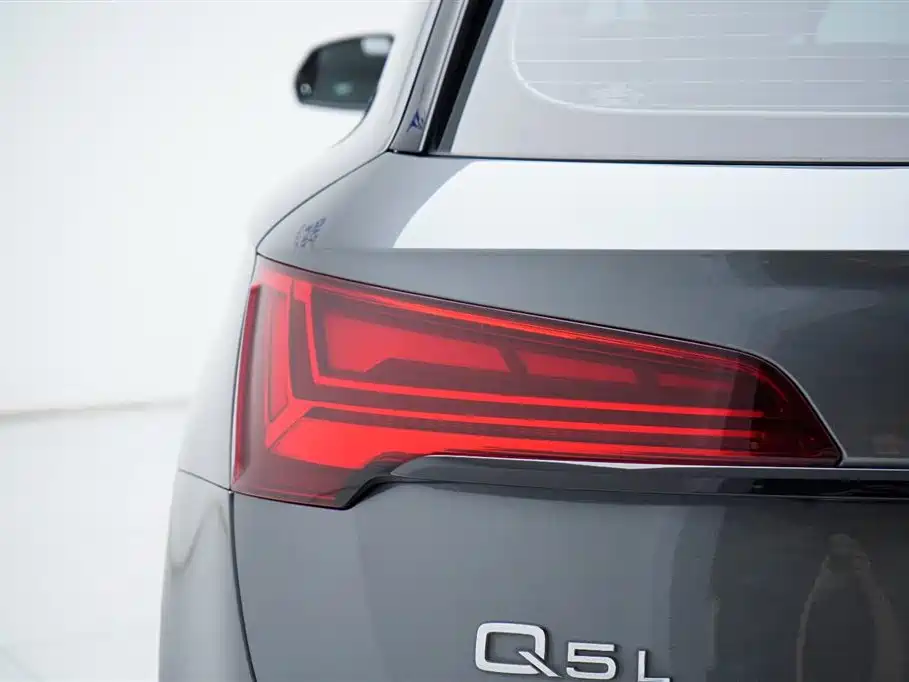 Audi Q5L 2022 40T Luxury Dynamic фото 20