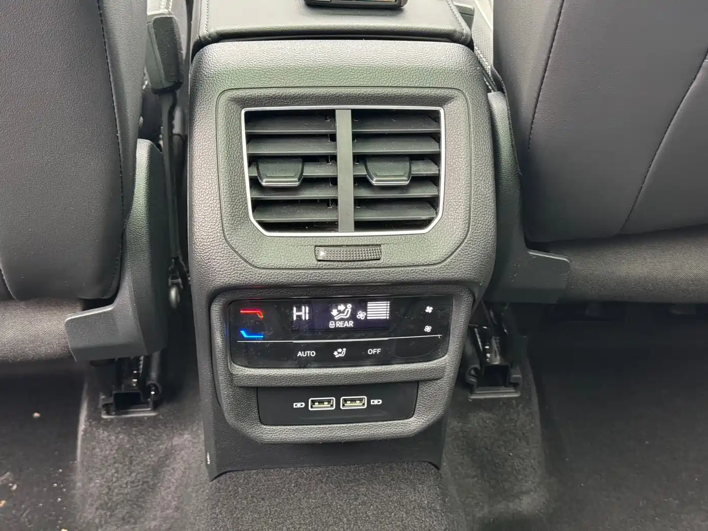 Volkswagen Tayron 2023 280TSI 2WD Luxury Plus Advanced Edition фото 11