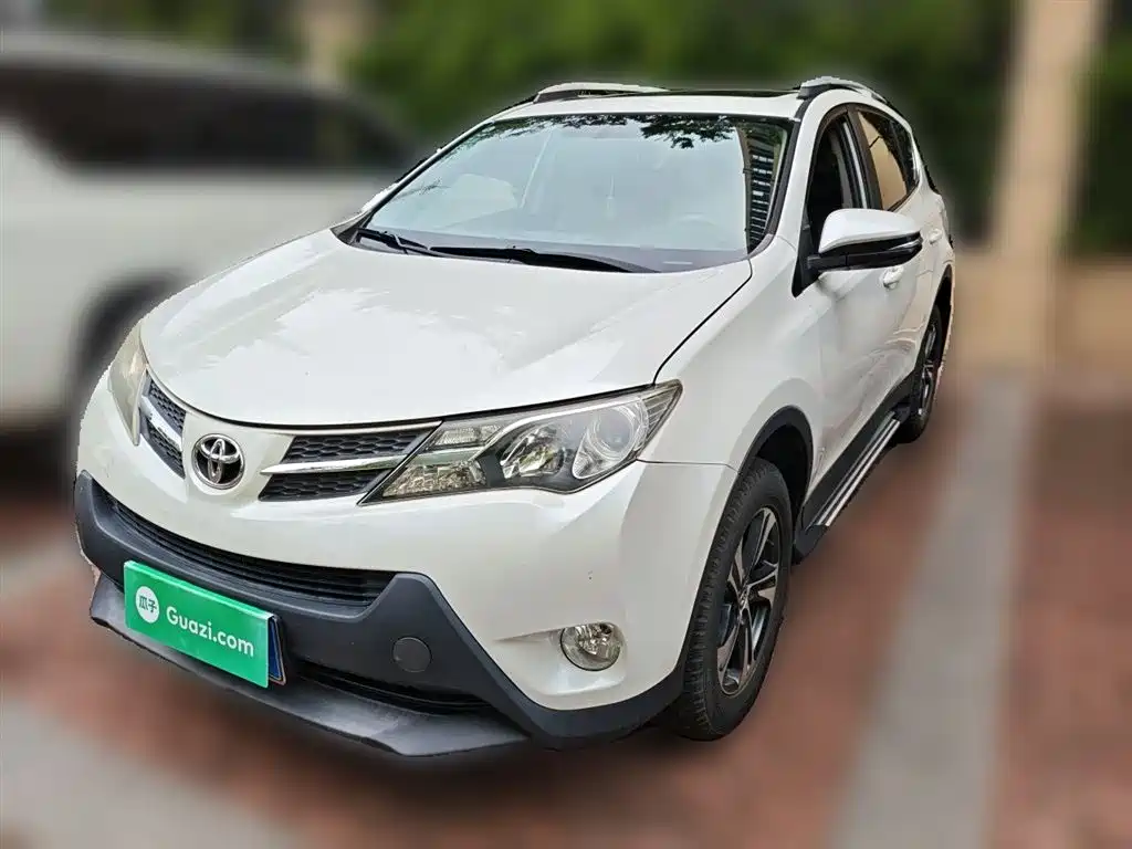 Toyota RAV4 Rongfang 2015 2.0L CVT 2WD Trend Edition фото 2