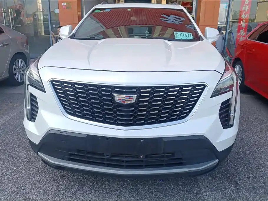 Cadillac XT4 2018 28T FWD Leading Edition фото 2