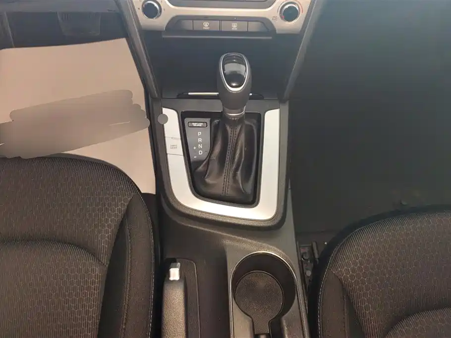 Hyundai Elantra 2016 Model 1.6L Automatic Smart Elite фото 16