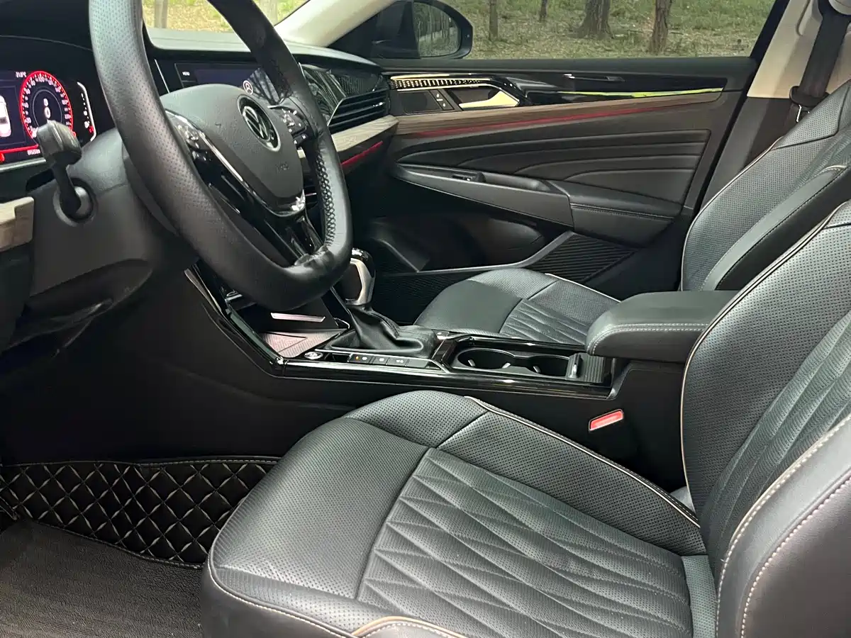 Volkswagen Passat 2021 Model 330TSI Luxury Edition фото 5
