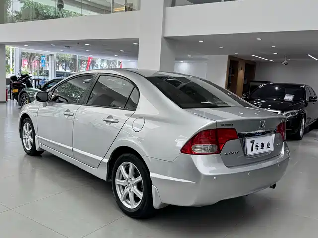 Honda Civic 2009 1.8L Automatic Comfort Edition — фото 5