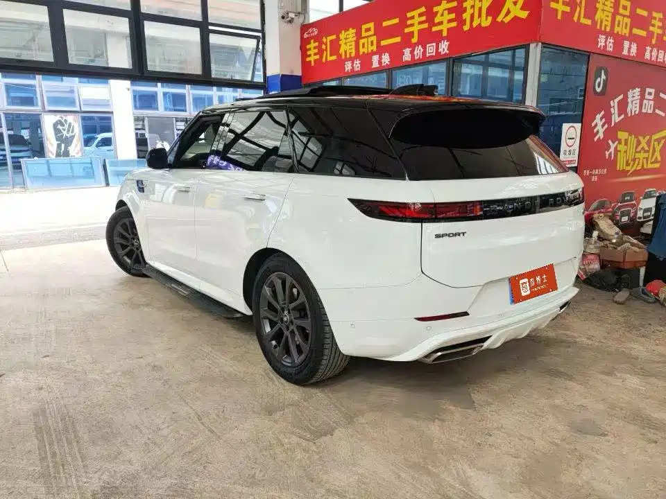 Land Rover Range Rover Sport 2023 400PS Dynamic SE фото 9