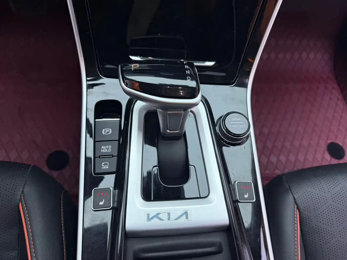 Kia Seltos 2023 1.5L CVT Premium Edition фото 6