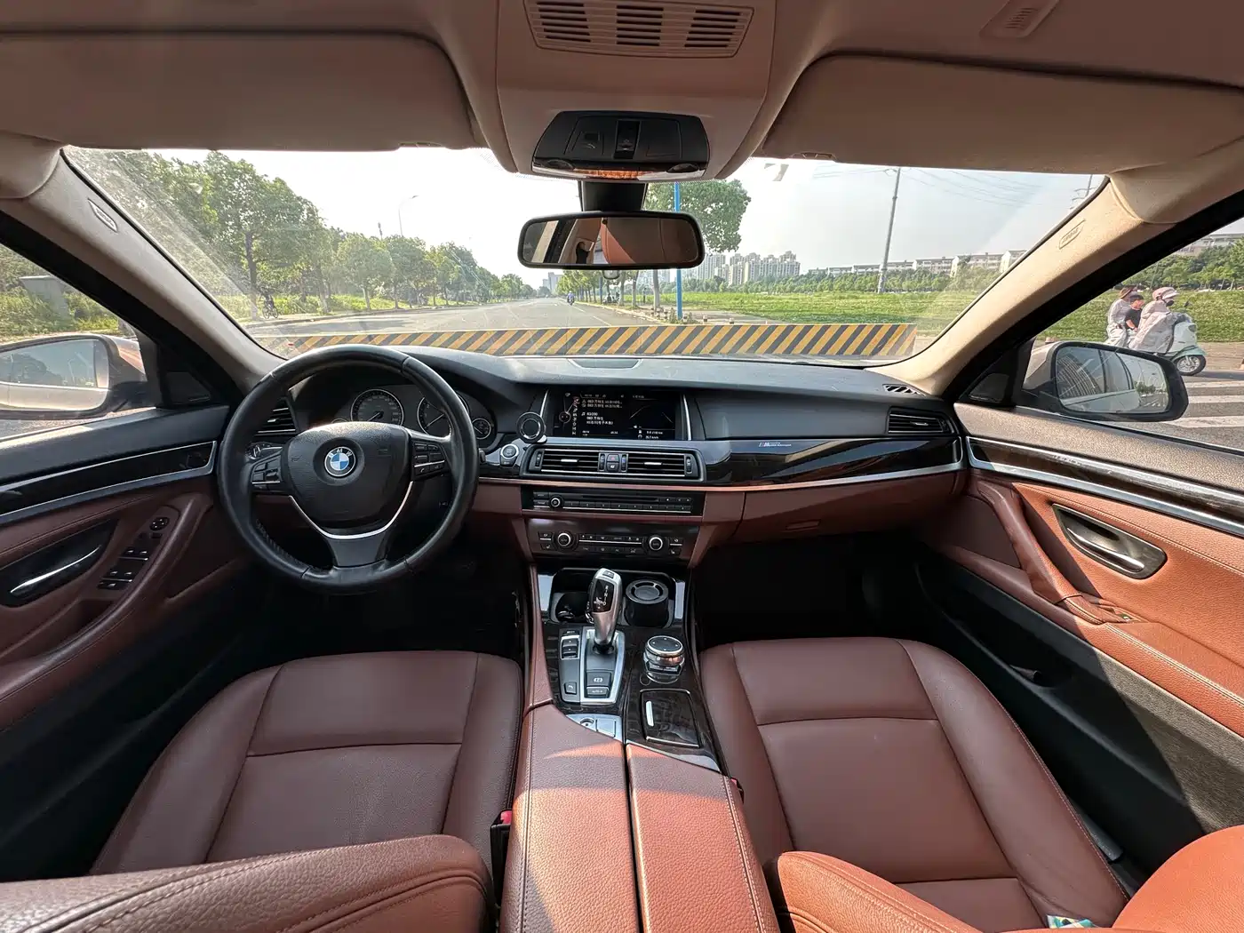 BMW 5 Series 2014 528Li Leading Edition фото 11